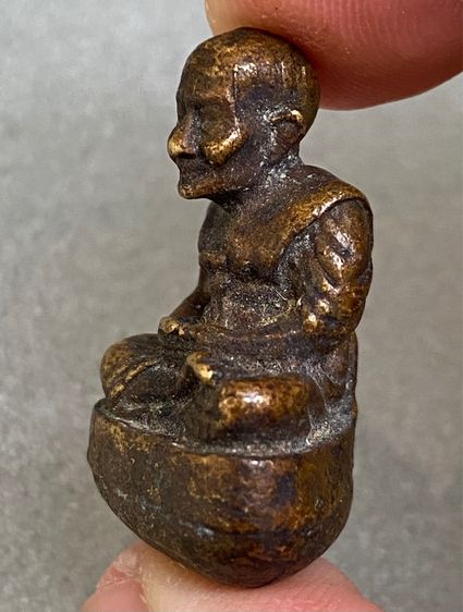 หล่อเก่าหลวงปู่ทวด เนื้อโลหะ 3 องค์ รูปที่ 13