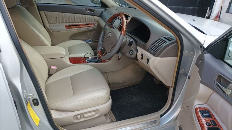 Toyota Camry 2004 2.4 Q Sedan เบนซิน ไม่ติดแก๊ส เกียร์อัตโนมัติ เทา รูปที่ 4