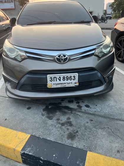 รถ Toyota Vios 1.5 G สี น้ำตาล