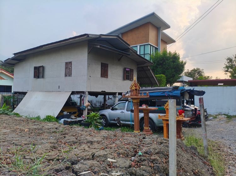 ขายที่ดินพร้อมสิ่งปลูกสร้าง บางคูเวียง ซอยวัดตะเคียน  รูปที่ 2