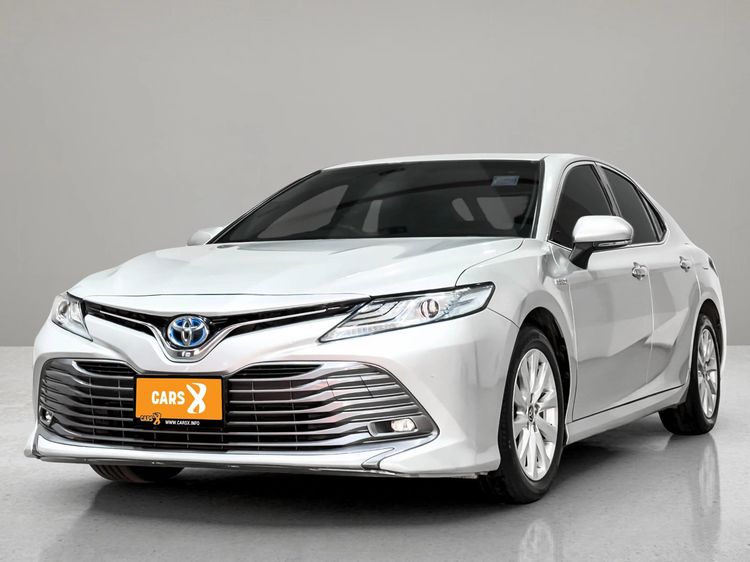 รถ Toyota Camry 2.5 Hybrid สี บรอนซ์เงิน