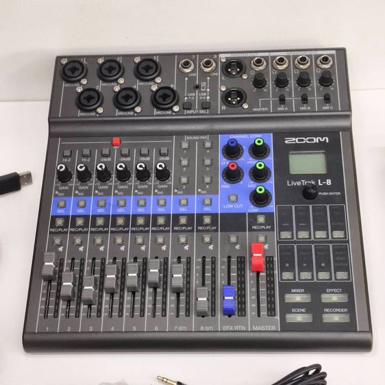 ZOOM LiveTrak L-8 Mixer Audio Interface Recorder มีอุปกรณ์ครบชุด สภาพสวย พร้อมใช้งาน รูปที่ 6