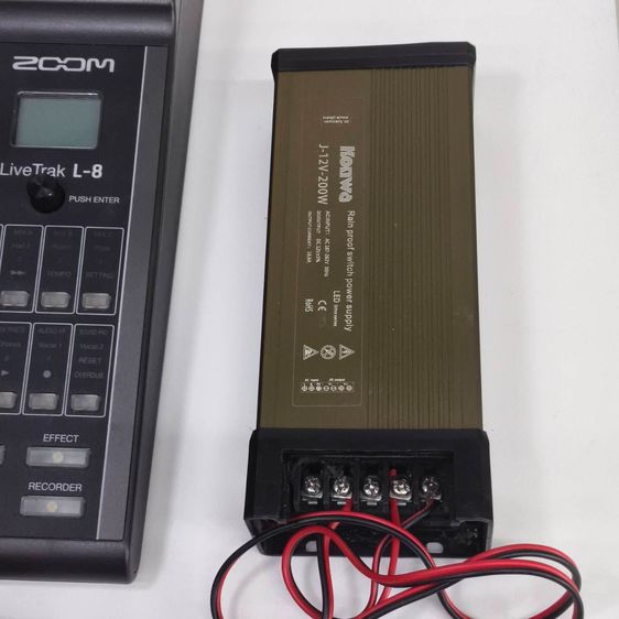 ZOOM LiveTrak L-8 Mixer Audio Interface Recorder มีอุปกรณ์ครบชุด สภาพสวย พร้อมใช้งาน รูปที่ 8