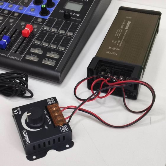 ZOOM LiveTrak L-8 Mixer Audio Interface Recorder มีอุปกรณ์ครบชุด สภาพสวย พร้อมใช้งาน รูปที่ 9