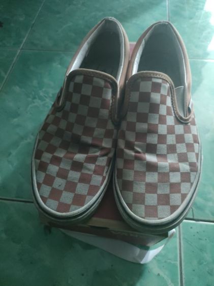 หลากสี ผ้า รองเท้าผ้าใบ UK 8.5 | EU 42 2/3 | US 9 อื่นๆ รองเท้า vans มือสองสภาพพื้นแน่นอย่างดีครับของเเท้ช็อปไทย