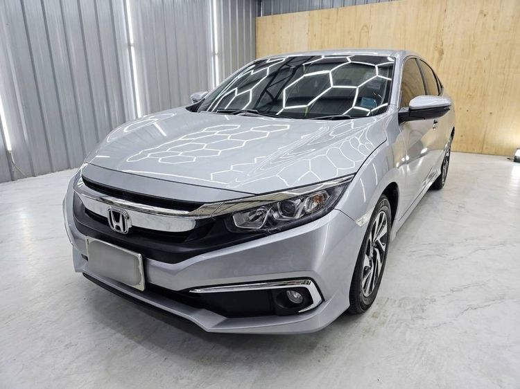 รถ Honda Civic 1.8 E i-VTEC สี บรอนซ์เงิน