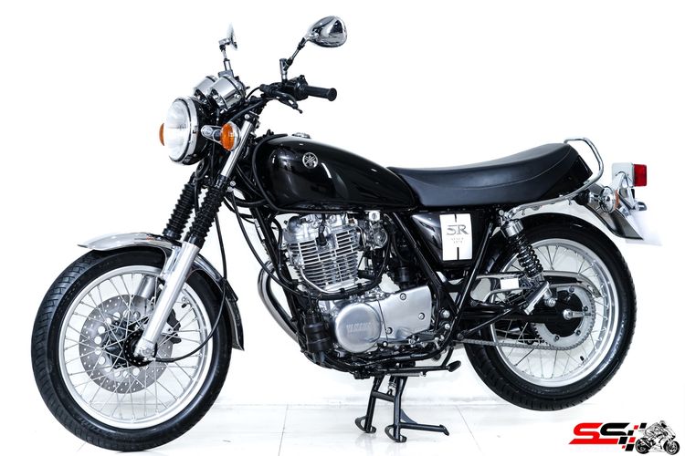 YAMAHA SR400 สีดำ ปี2021 วิ่งน้อย 681 km ไมล์แท้ มือเดียว รถสวยมากสภาพป้ายแดงไร้ริ้วรอย รูปที่ 3