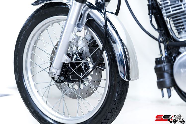YAMAHA SR400 สีดำ ปี2021 วิ่งน้อย 681 km ไมล์แท้ มือเดียว รถสวยมากสภาพป้ายแดงไร้ริ้วรอย รูปที่ 11