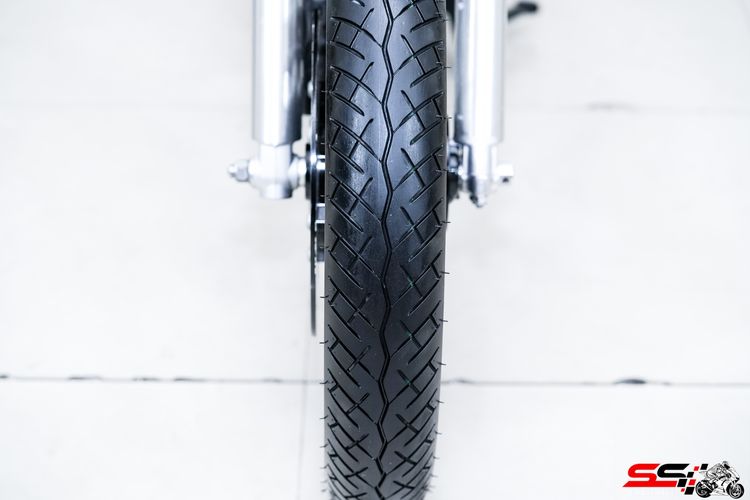 YAMAHA SR400 สีดำ ปี2021 วิ่งน้อย 681 km ไมล์แท้ มือเดียว รถสวยมากสภาพป้ายแดงไร้ริ้วรอย รูปที่ 8