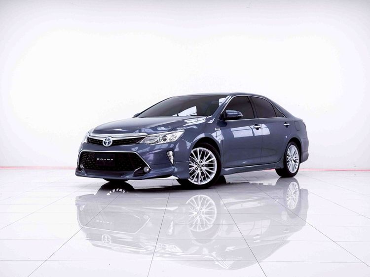 รถ Toyota Camry 2.0 G สี เทา
