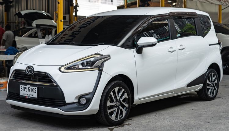 Toyota Sienta 2019 1.5 V Utility-car เบนซิน ไม่ติดแก๊ส เกียร์อัตโนมัติ ขาว รูปที่ 2