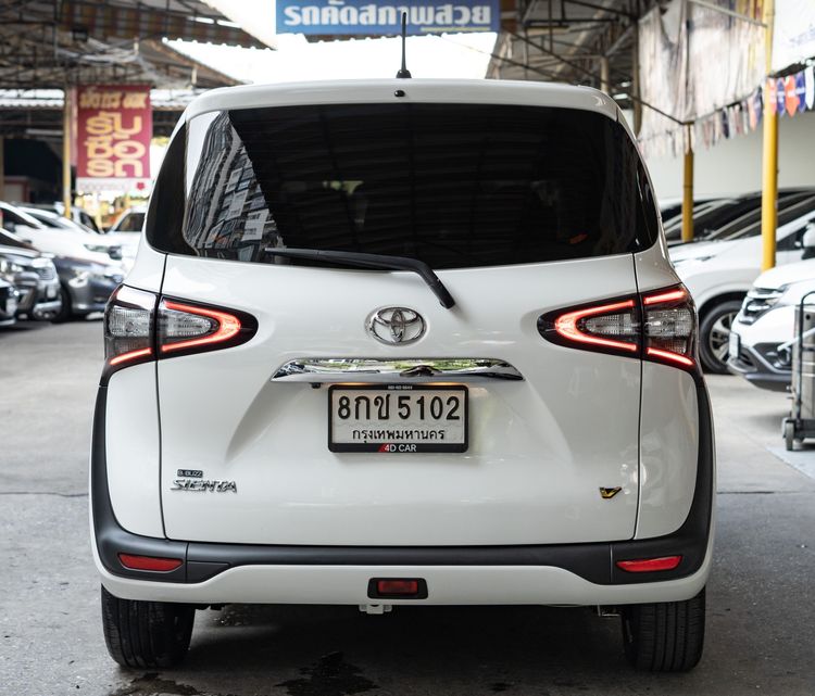Toyota Sienta 2019 1.5 V Utility-car เบนซิน ไม่ติดแก๊ส เกียร์อัตโนมัติ ขาว รูปที่ 4