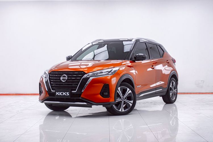 รถ Nissan Kicks 1.2 VL สี ส้ม