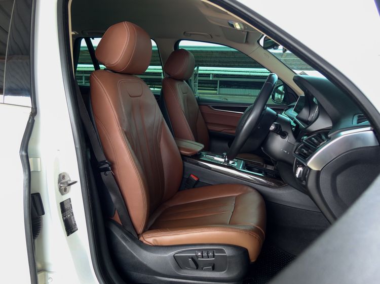 BMW X5 2018 2.0 sDrive25d Pure Experience Utility-car ดีเซล ไม่ติดแก๊ส เกียร์อัตโนมัติ ขาว รูปที่ 3