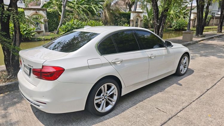 BMW Series 3 2017 320d Sedan ดีเซล เกียร์อัตโนมัติ ขาว รูปที่ 4