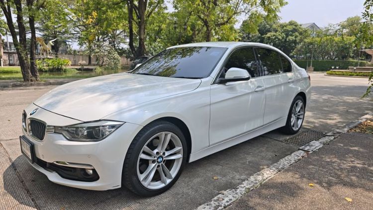 BMW Series 3 2017 320d Sedan ดีเซล เกียร์อัตโนมัติ ขาว รูปที่ 3