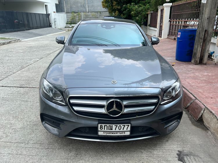 Mercedes-Benz E-Class 2018 E300e Sedan ปลั๊กอินไฮบริด (PHEV) ไม่ติดแก๊ส เกียร์อัตโนมัติ เทา รูปที่ 2
