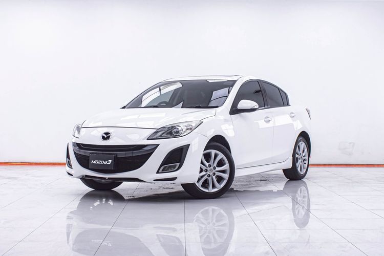 รถ Mazda Mazda3 2.0 Maxx สี ขาว