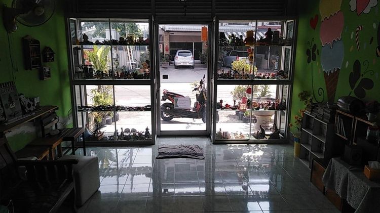 อาคารพาณิชย์