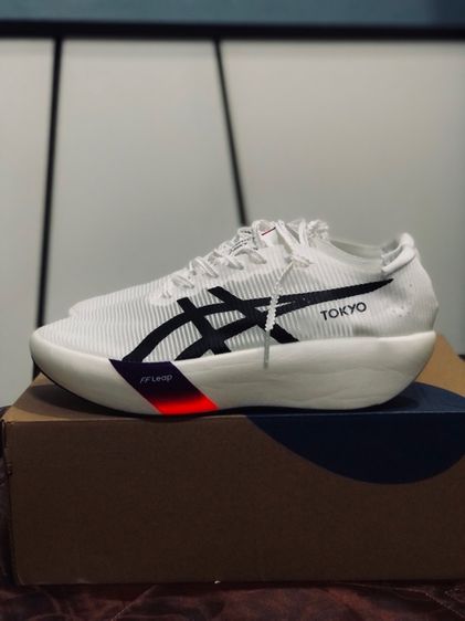 รองเท้า Asics Metaspeed Ray White Flash Red