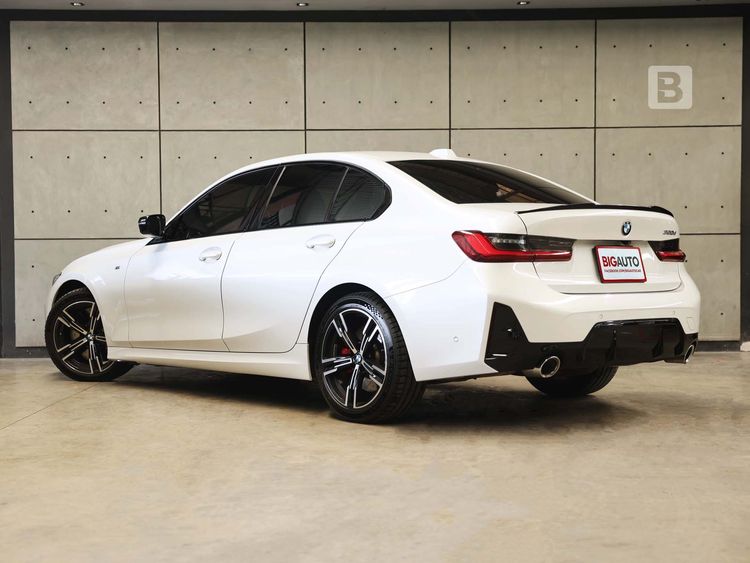 BMW Series 3 2023 320d Sedan ดีเซล ไม่ติดแก๊ส เกียร์อัตโนมัติ ขาว รูปที่ 3