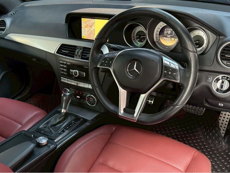 Mercedes-Benz C-Class 2011 C180 AMG Sedan เบนซิน ไม่ติดแก๊ส เกียร์อัตโนมัติ ขาว รูปที่ 4