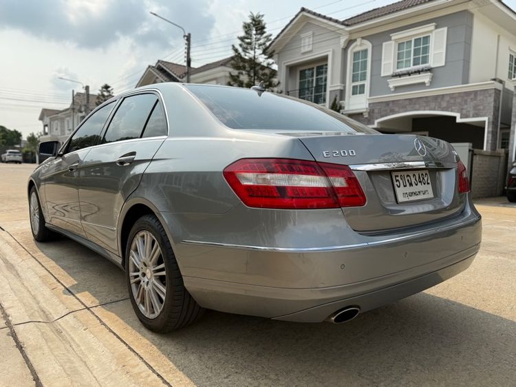 Mercedes-Benz E-Class 2010 E200 CGI Sedan เบนซิน ไม่ติดแก๊ส เกียร์อัตโนมัติ เทา รูปที่ 4