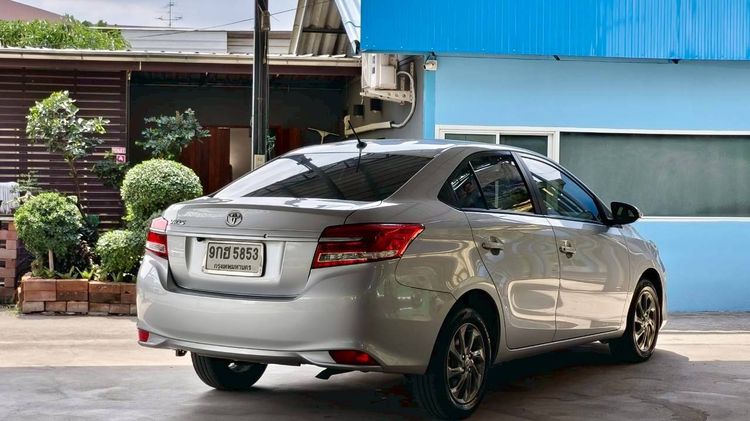 Toyota Vios 2021 1.5 Mid Sedan เบนซิน ไม่ติดแก๊ส เกียร์อัตโนมัติ บรอนซ์เงิน รูปที่ 3