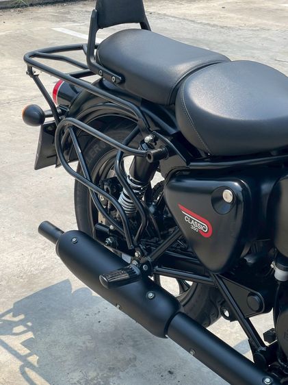 Royal Enfield Classic 350 (2023) สีดำด้านตัวท็อป รูปที่ 4