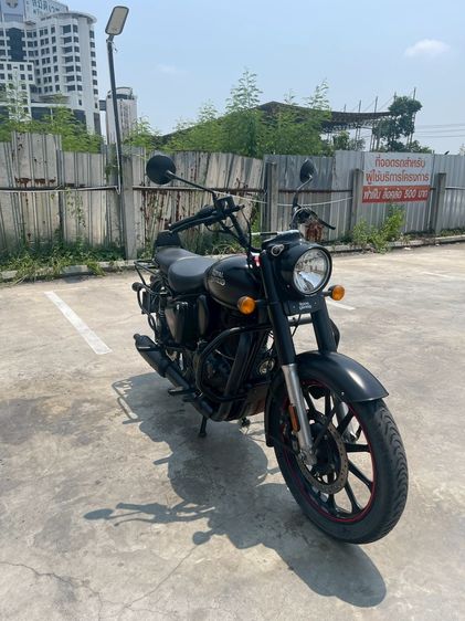 Royal Enfield Classic 350 (2023) สีดำด้านตัวท็อป รูปที่ 2
