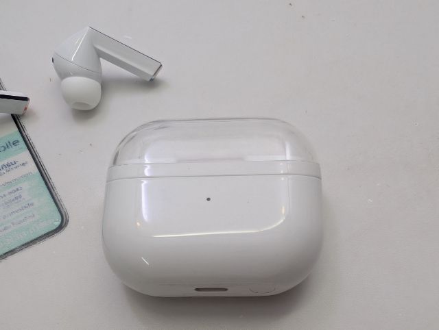 ขาย เทิร์น Samsung Galaxy Buds3 Pro White ศูนย์ไทย มีหูฟัง และเคสชาร์จ ไม่มีกล่อง และอุปกรณ์อื่น เพียง 1,990 บาท ครับ  รูปที่ 5