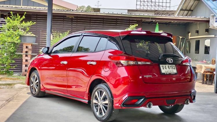 Toyota Yaris 2020 1.2 Sport Premium Sedan เบนซิน ไม่ติดแก๊ส เกียร์อัตโนมัติ แดง รูปที่ 3