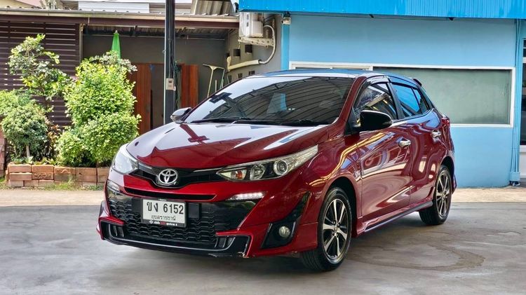 Toyota Yaris 2020 1.2 Sport Premium Sedan เบนซิน ไม่ติดแก๊ส เกียร์อัตโนมัติ แดง รูปที่ 2