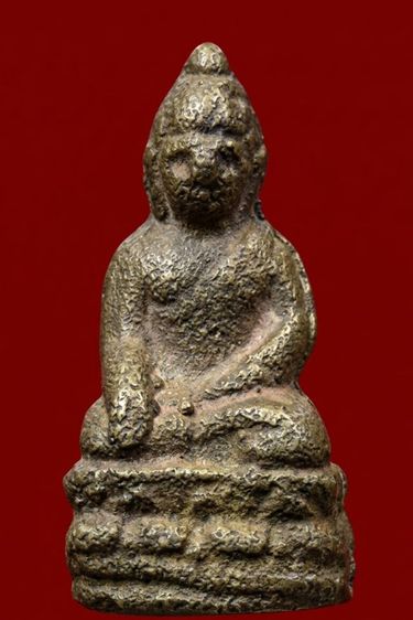 พระหล่อเก่า