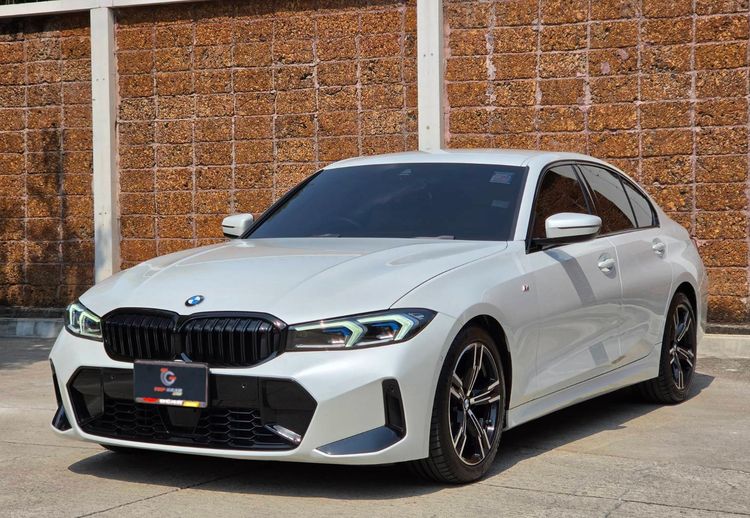BMW Series 3 2024 320d Sedan ดีเซล ไม่ติดแก๊ส เกียร์อัตโนมัติ ขาว รูปที่ 3