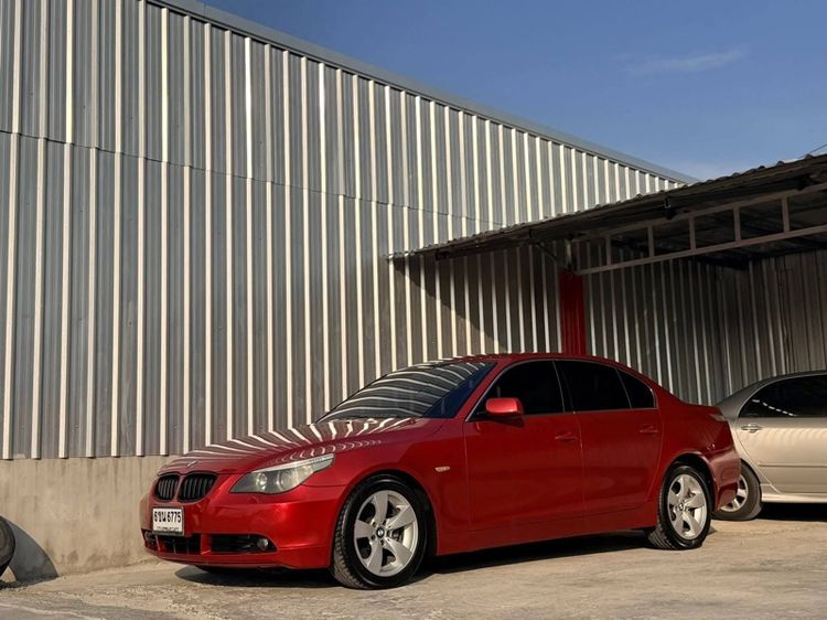รถ BMW Series 5 525i สี แดง