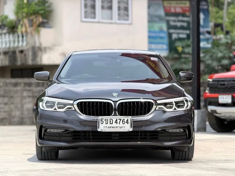BMW Series 5 2019 530e Sedan ปลั๊กอินไฮบริด (PHEV) ไม่ติดแก๊ส เกียร์อัตโนมัติ เทา รูปที่ 2