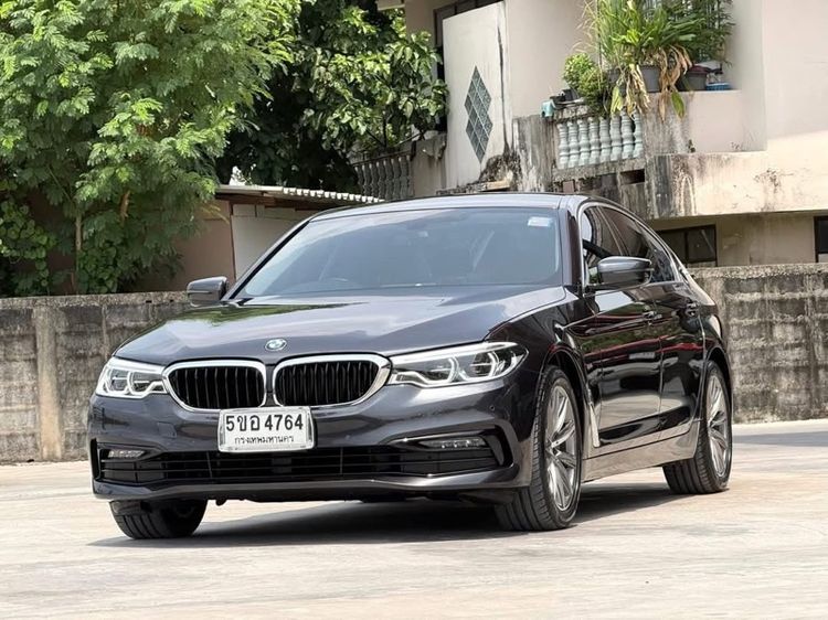 BMW Series 5 2019 530e Sedan ปลั๊กอินไฮบริด (PHEV) ไม่ติดแก๊ส เกียร์อัตโนมัติ เทา รูปที่ 3