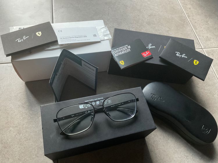 แว่นสายตา ขายกรอบแว่น Ray-Ban Ferrari Collection RX8436M F117 สภาพมือหนึ่ง