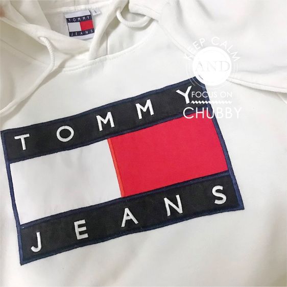 เสื้อยืดสีขาวทอมมี่ยีนส์ ใส่ได้ทั้งหญิงและชาย Tommy Jeans – Hoodie mit metallisch Logo Unisex รูปที่ 8