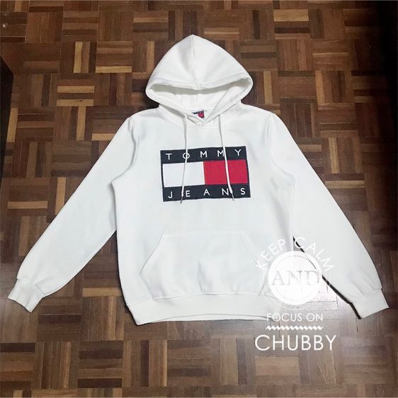 เสื้อยืดสีขาวทอมมี่ยีนส์ ใส่ได้ทั้งหญิงและชาย Tommy Jeans – Hoodie mit metallisch Logo Unisex รูปที่ 9