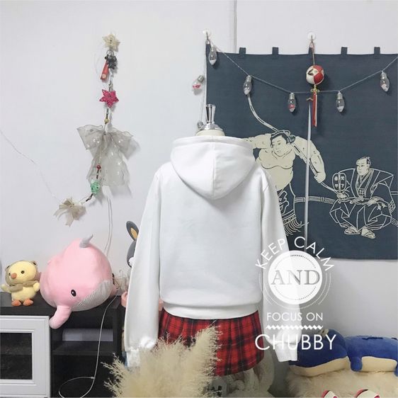 เสื้อยืดสีขาวทอมมี่ยีนส์ ใส่ได้ทั้งหญิงและชาย Tommy Jeans – Hoodie mit metallisch Logo Unisex รูปที่ 3