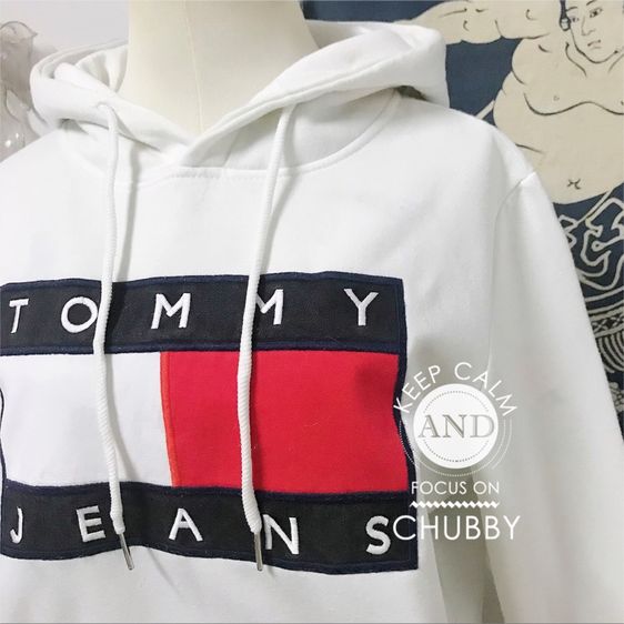 เสื้อยืดสีขาวทอมมี่ยีนส์ ใส่ได้ทั้งหญิงและชาย Tommy Jeans – Hoodie mit metallisch Logo Unisex รูปที่ 7