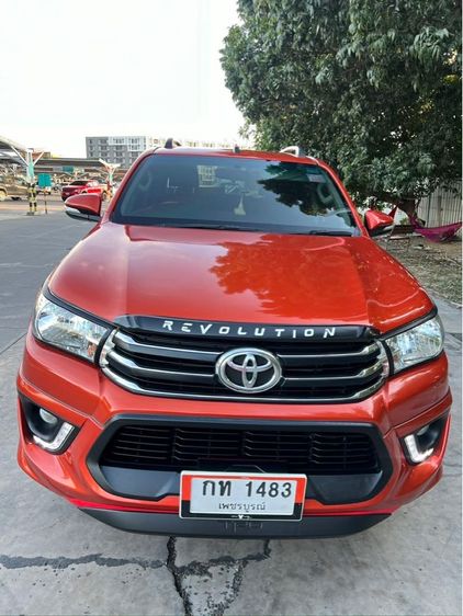 รถ Toyota Hilux Revo 2.4 TRD Sportivo สี ส้ม