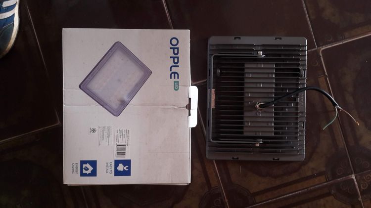 opple โคมไฟสปอร์ตไลท์ 100w led cct 4000k จำนวน 1 โคมไฟ  รูปที่ 3
