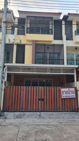 ทาวโฮมหรู 3 ชั้น 4 ห้องนอน ตบแต่งสวยงาม หมู่บ้านอยู่สบายเงียบสงบ 