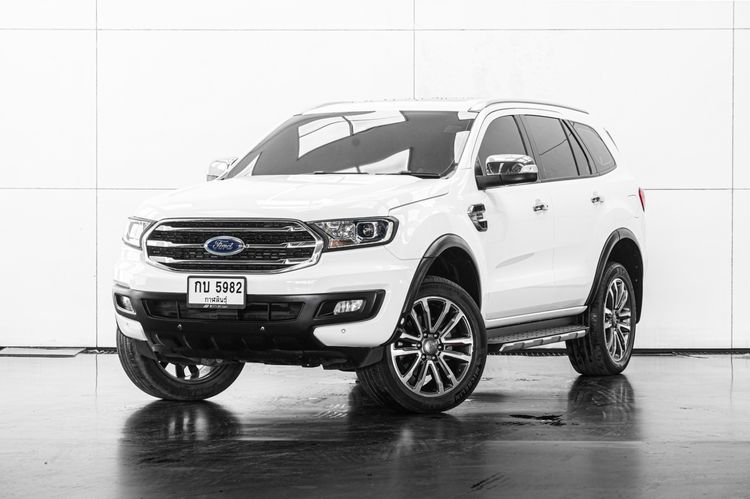 รถ Ford Everest 2.0 Titanium Plus 4WD สี ขาว