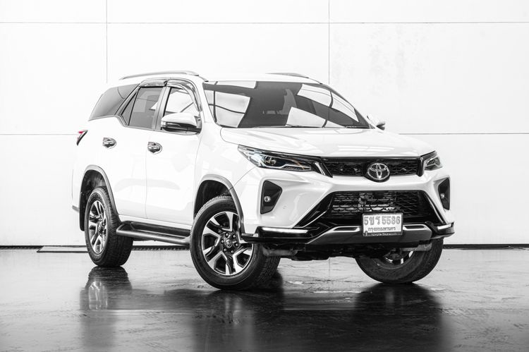Toyota Fortuner 2024 2.4 Leader G Utility-car เบนซิน ไม่ติดแก๊ส เกียร์อัตโนมัติ ขาว รูปที่ 2