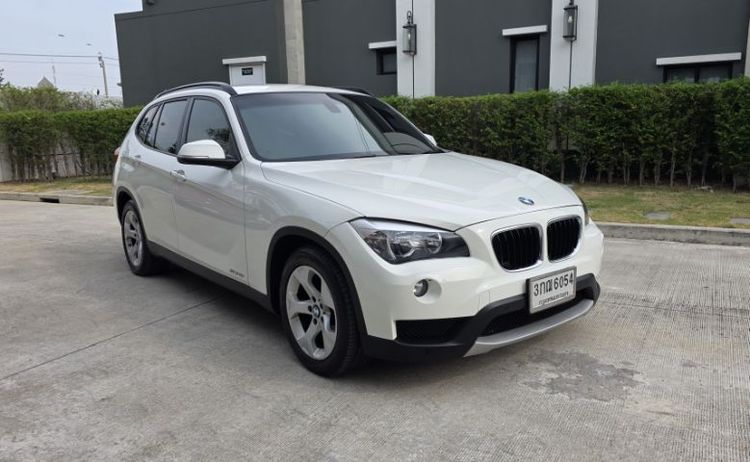 BMW X1 2014 2.0 sDrive18i Utility-car เบนซิน ไม่ติดแก๊ส เกียร์อัตโนมัติ ขาว รูปที่ 2