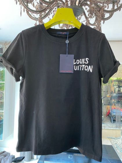 หลุยส์วิตตอง (ติดจองค่ะ)เสื้อยืดแขนสั้น สภาพใหม่เอี่ยม  รูปที่ 3